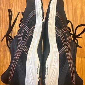 ASICS Gel-Contend 6 Amplifoam Black and White Athletic Shoes